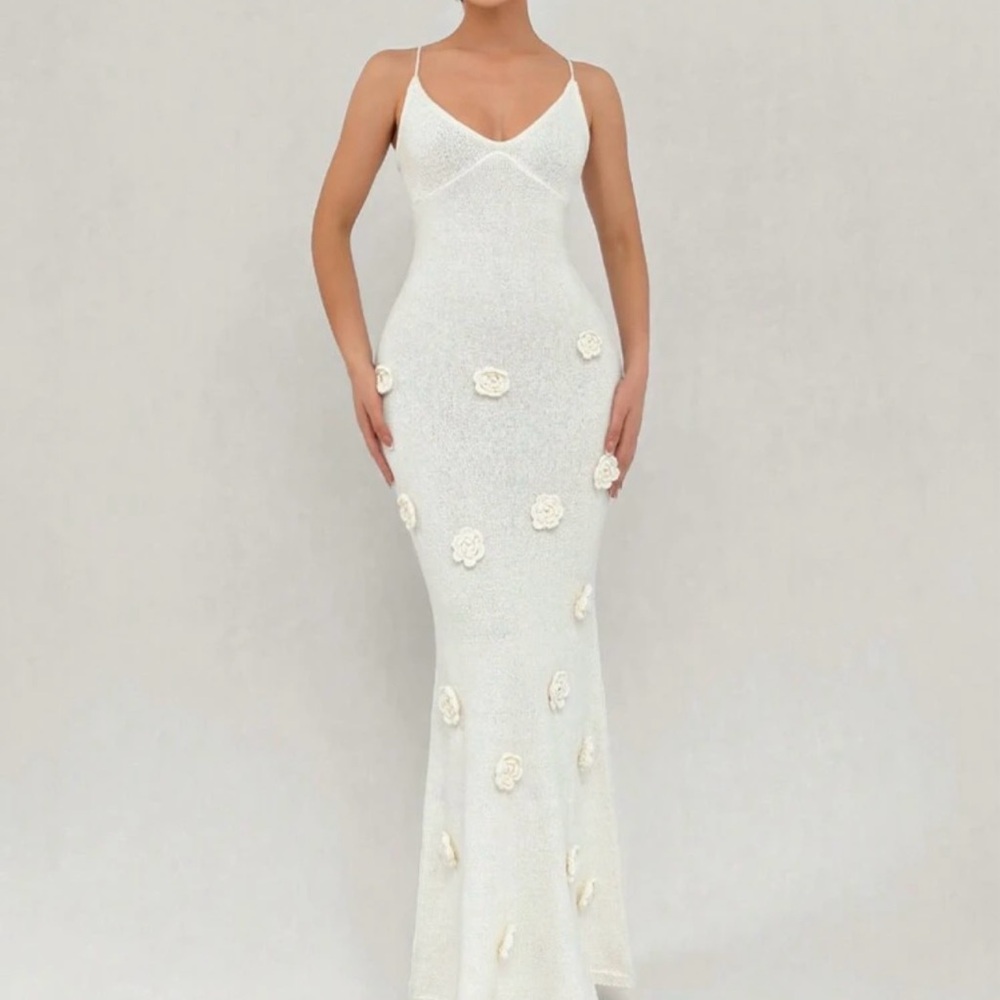 SHEIN White Sleeveless Spaghetti Strap Gown